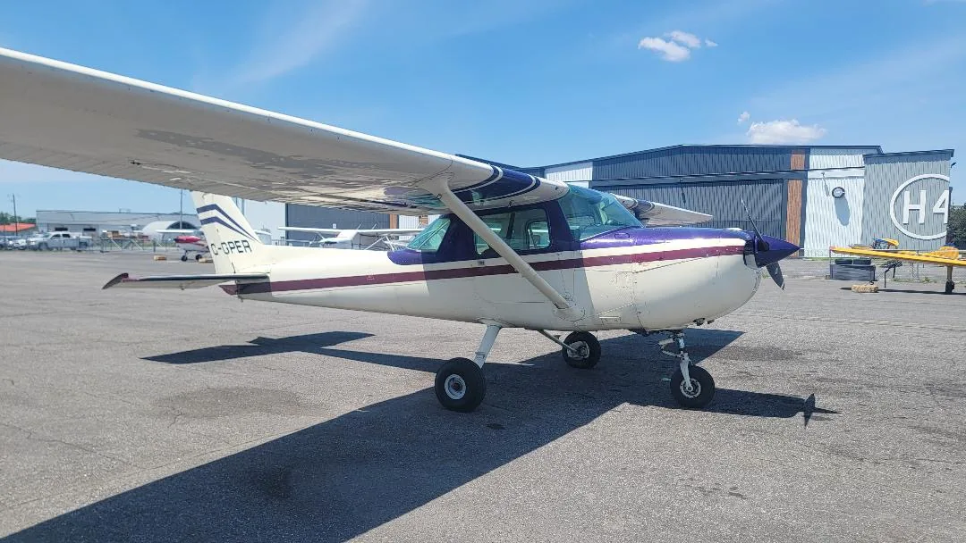 Cessna 150L C-GPER, vue extérieure