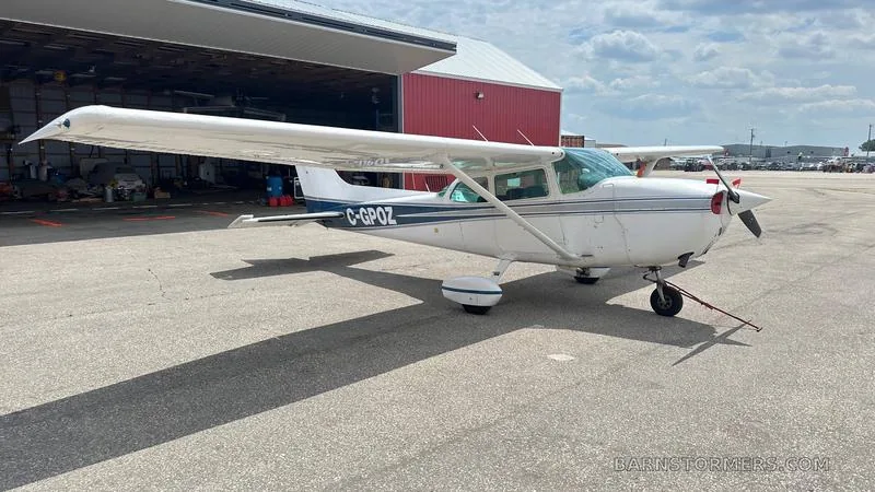 Cessna 172P C-GPOZ, vue extérieure